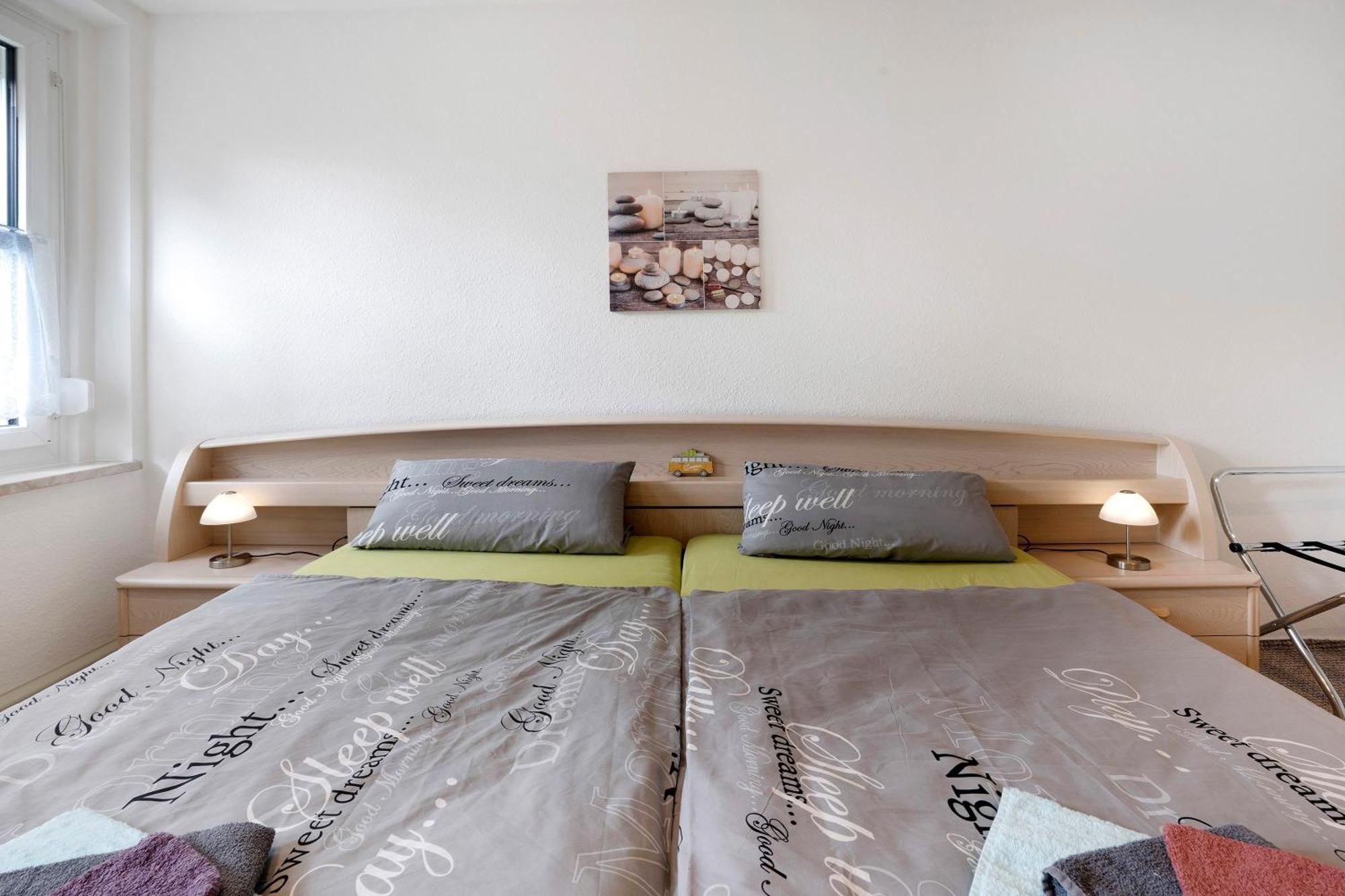 Gaestewohnung Am Schwanenteich ミットヴァイダ エクステリア 写真
